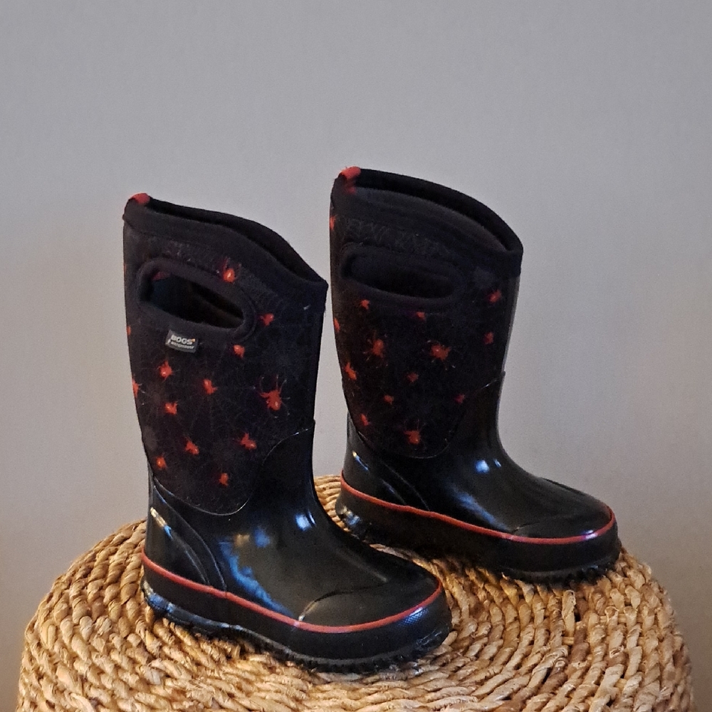 BOGS Youth Spiderweb Print Winter/Snow Waterproof/Insulated‎ Boots S-10